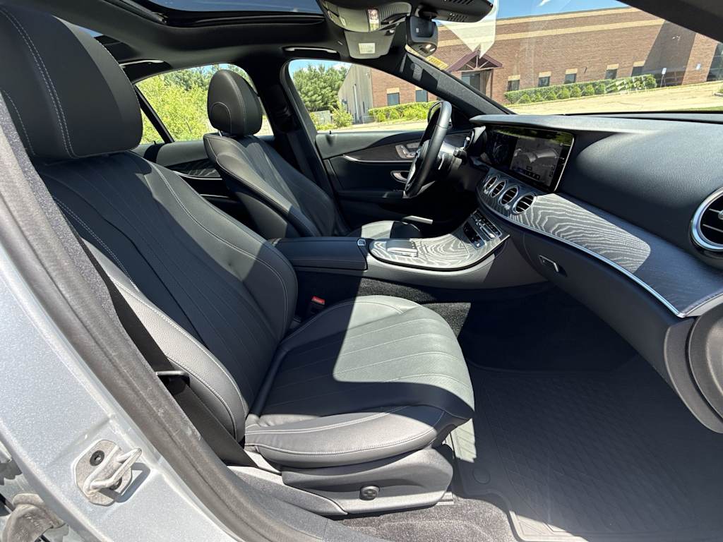 Thumbnail: 2021 Mercedes-Benz E-Class - 28