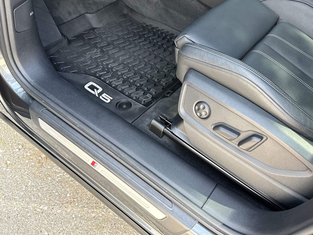 Thumbnail: 2021 Audi Q5 - 42