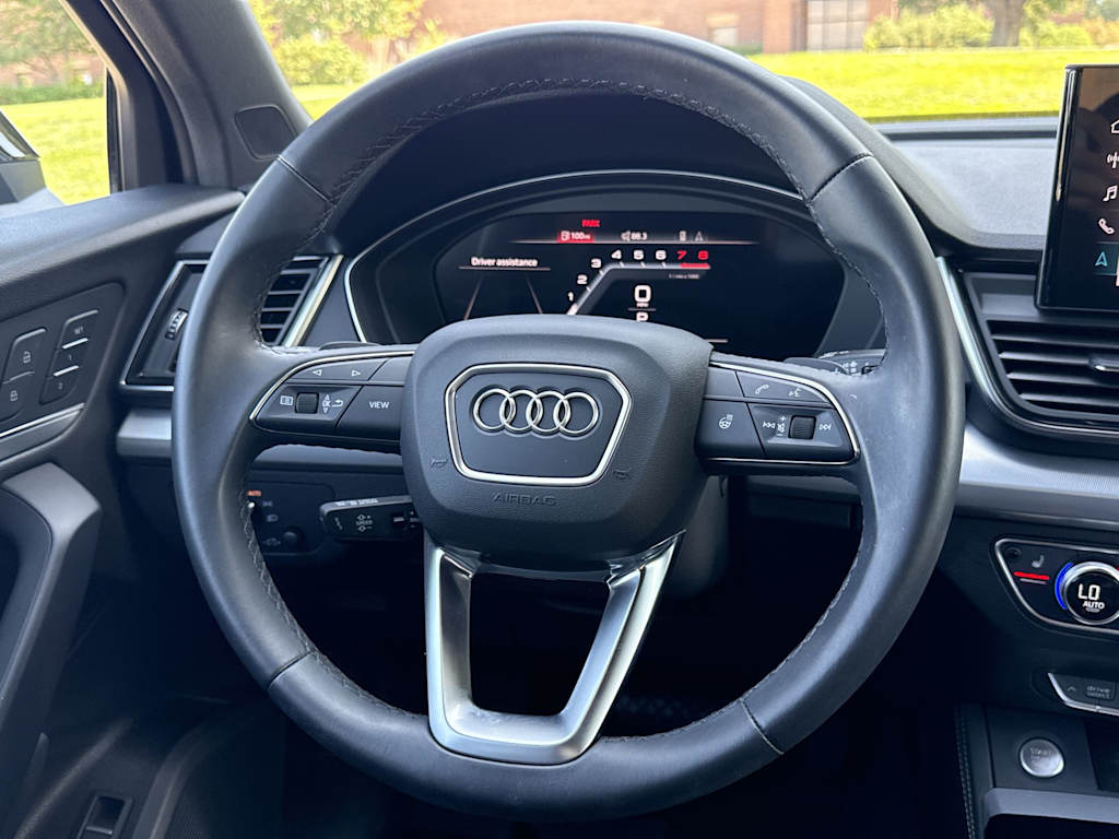 Thumbnail: 2023 Audi Q5 - 10
