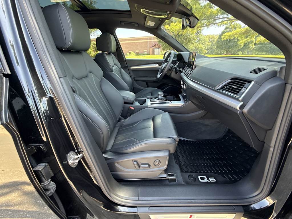 Thumbnail: 2023 Audi Q5 - 31