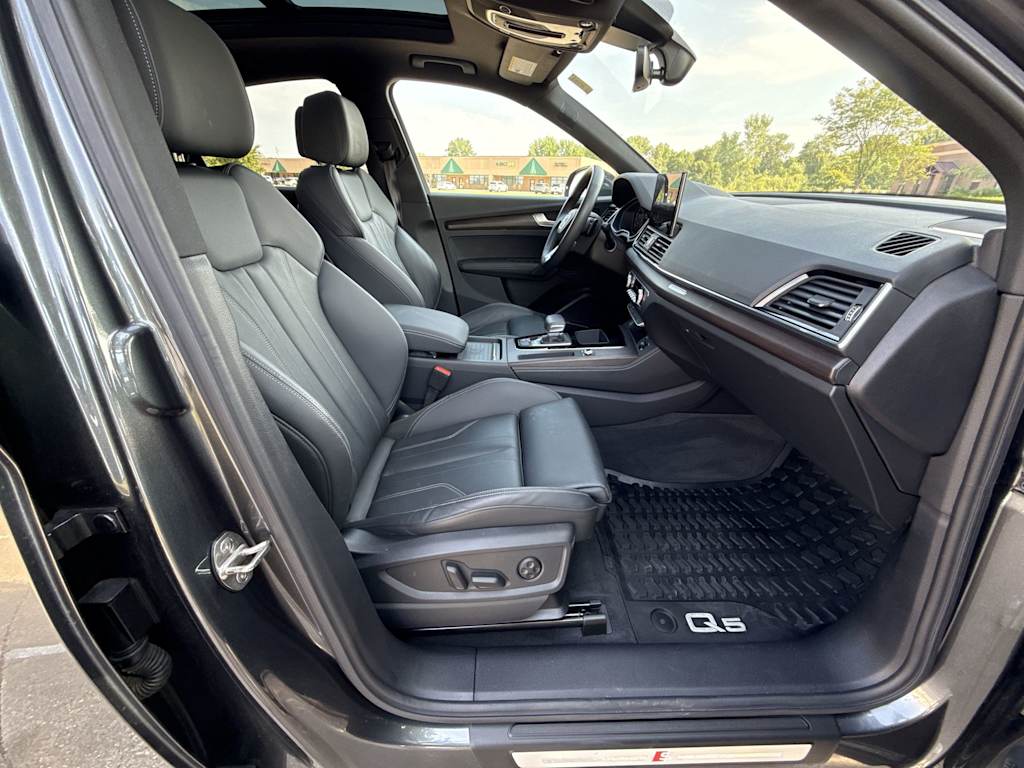 Thumbnail: 2021 Audi Q5 - 31