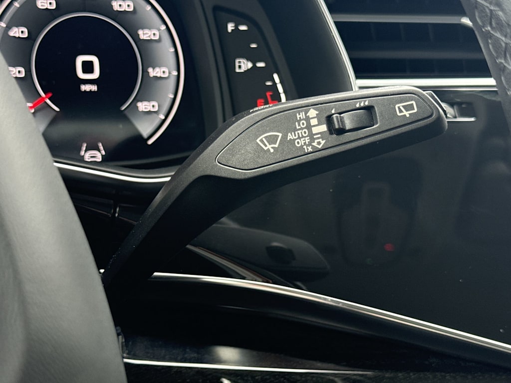 Thumbnail: 2023 Audi Q7 - 14