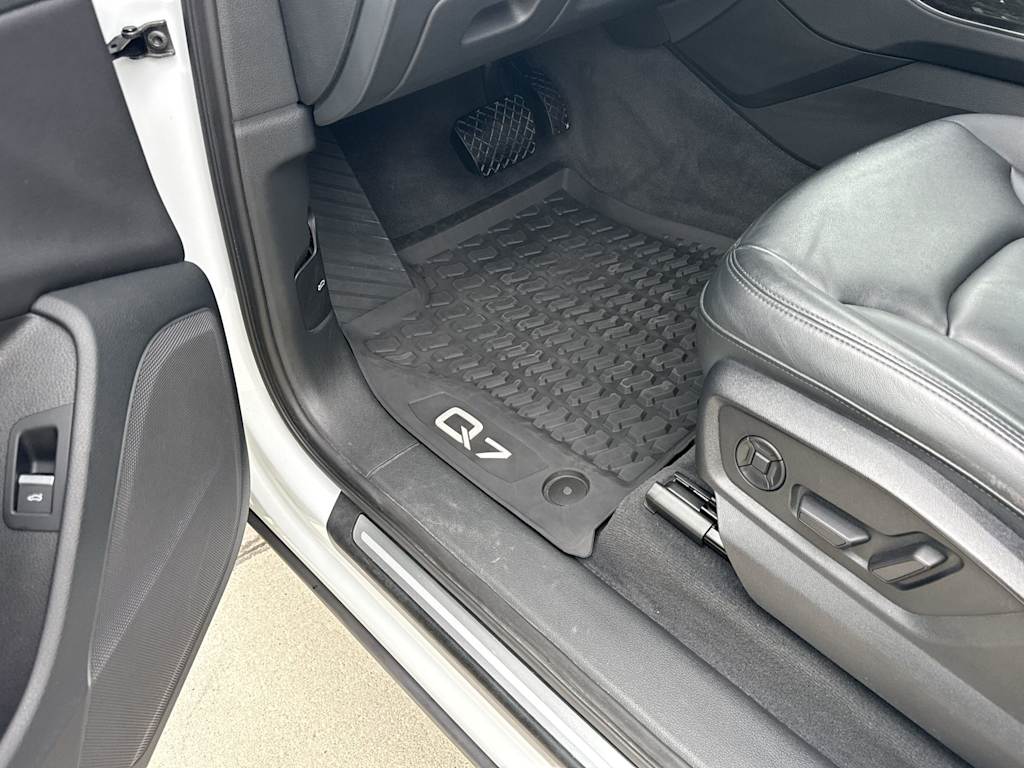 Thumbnail: 2023 Audi Q7 - 45