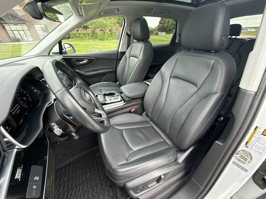 Thumbnail: 2023 Audi Q7 - 11