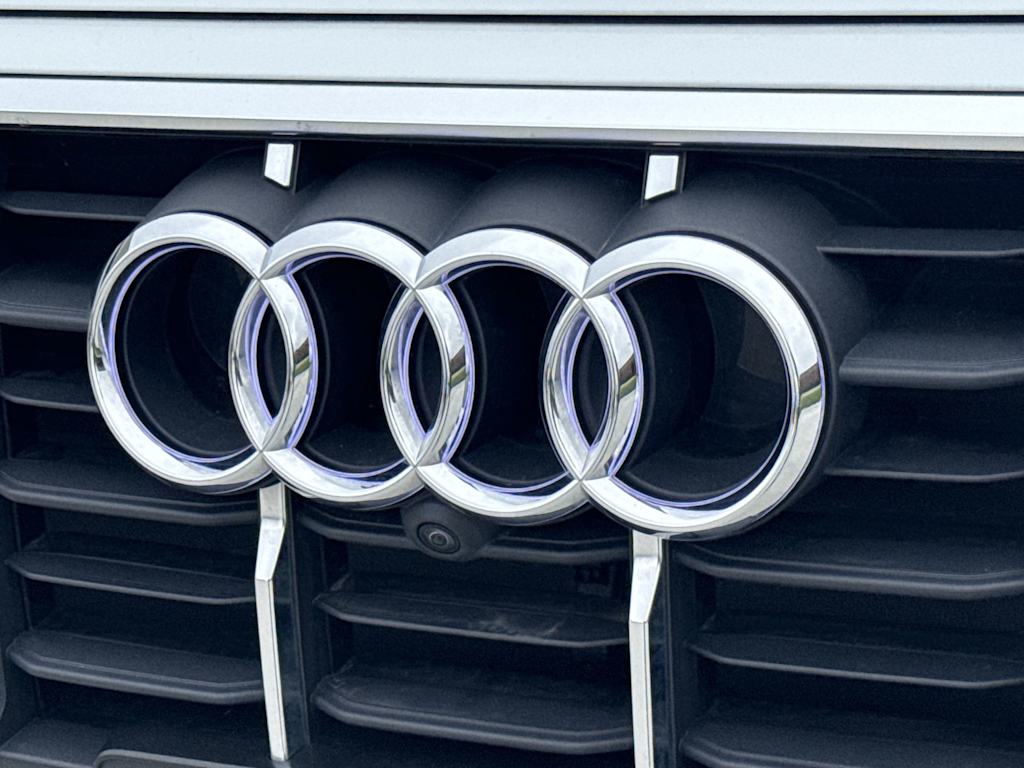 Thumbnail: 2023 Audi Q7 - 6