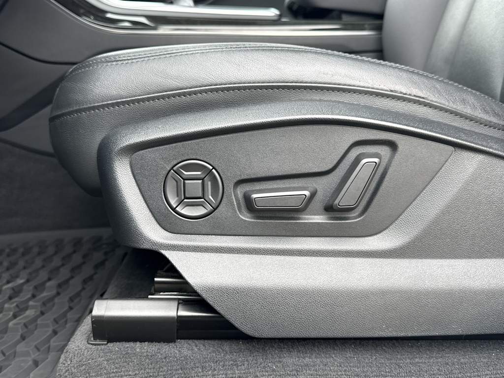 Thumbnail: 2023 Audi Q7 - 26