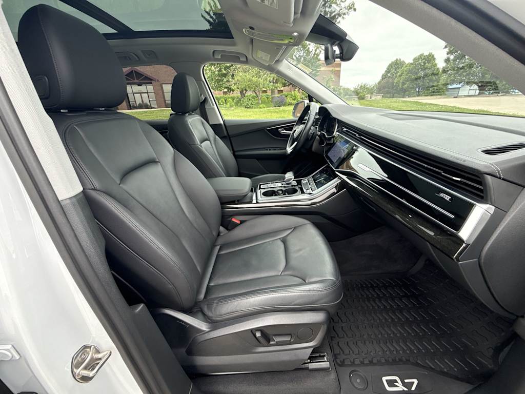 Thumbnail: 2023 Audi Q7 - 31