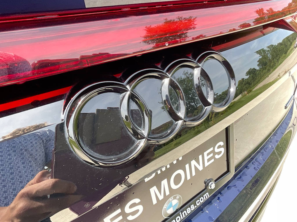 Thumbnail: 2021 Audi Q8 - 25