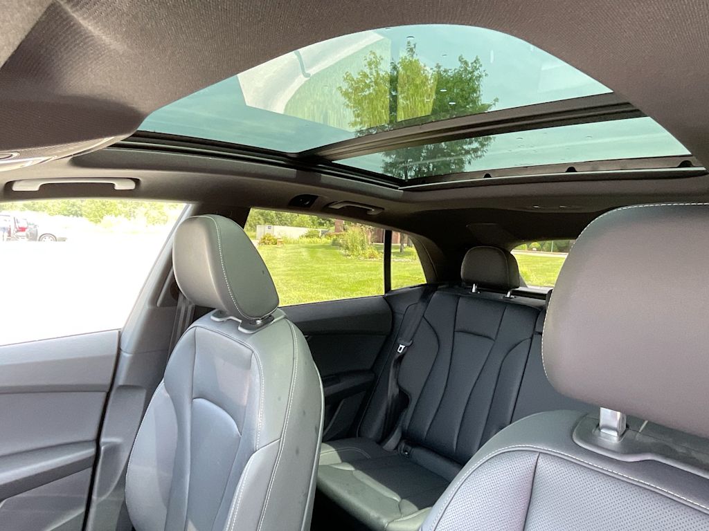 Thumbnail: 2021 Audi Q8 - 28