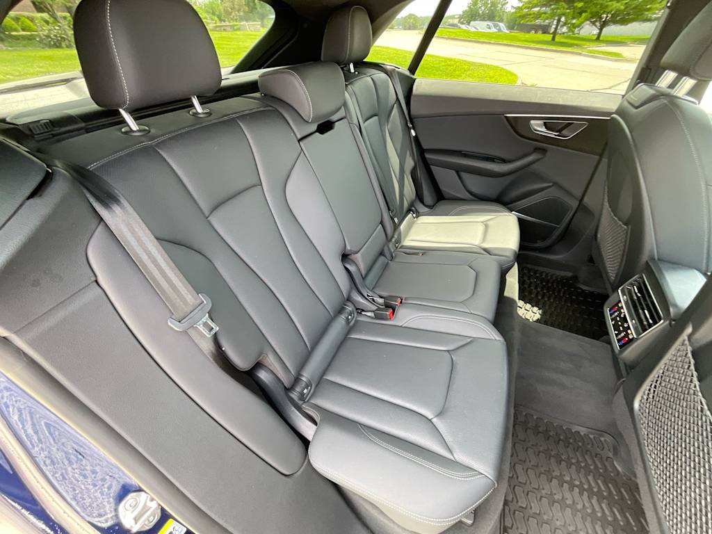 Thumbnail: 2021 Audi Q8 - 29