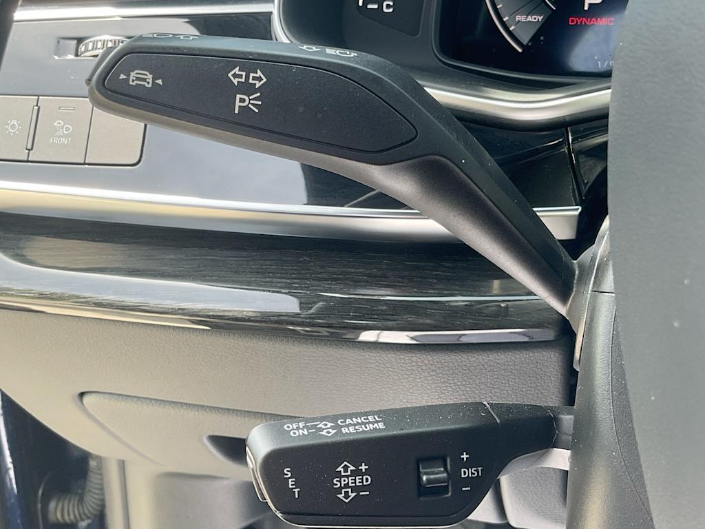 Thumbnail: 2021 Audi Q8 - 33