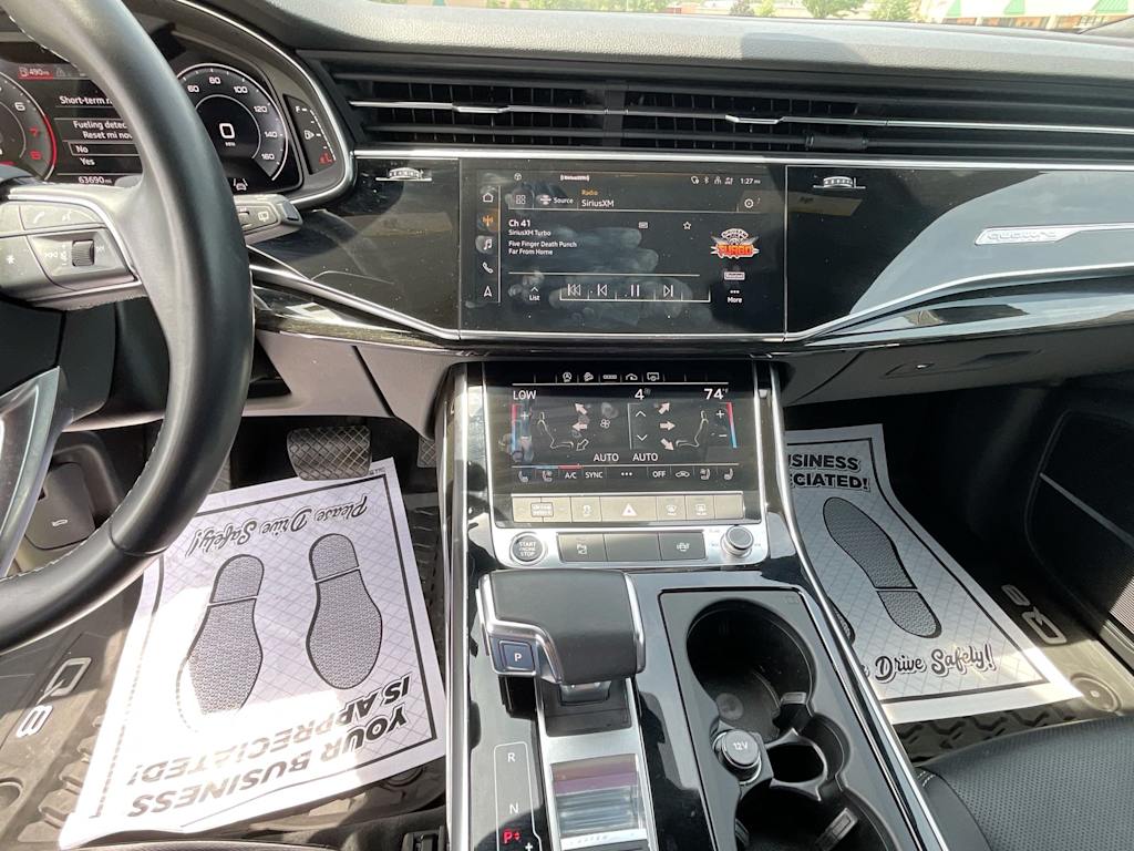 Thumbnail: 2021 Audi Q8 - 15