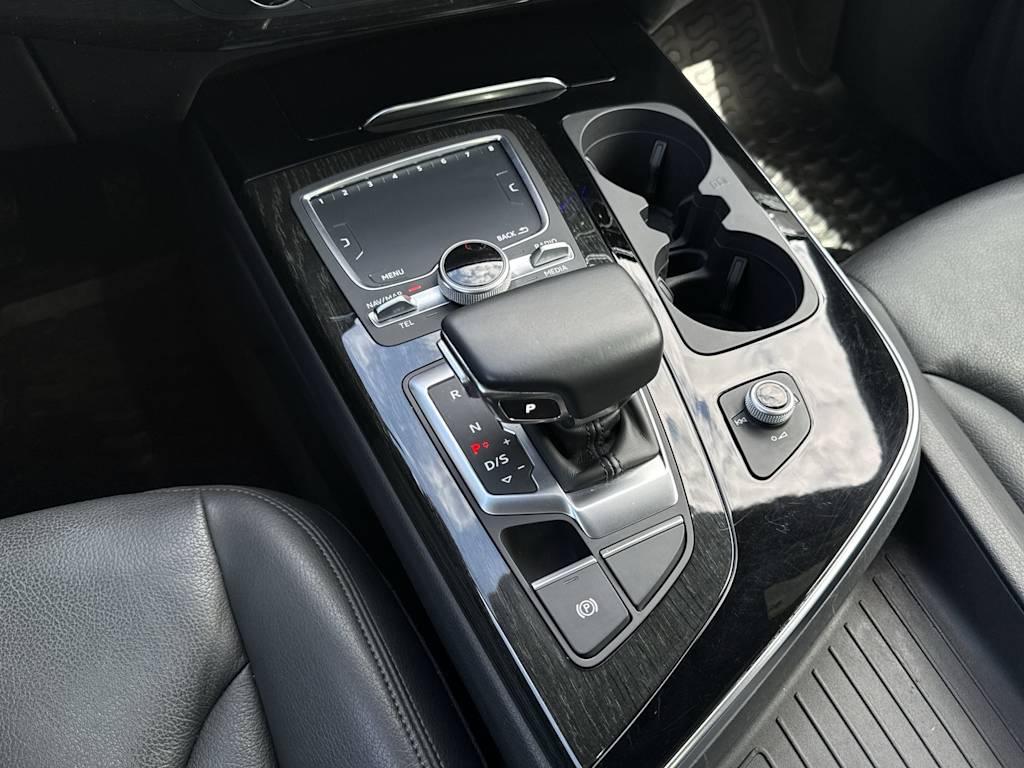 Thumbnail: 2017 Audi Q7 - 16