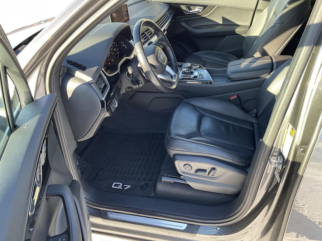 Thumbnail: 2019 Audi Q7 - 11