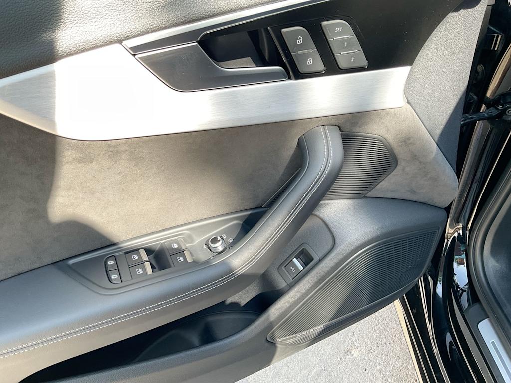 Thumbnail: 2020 Audi S4 - 24
