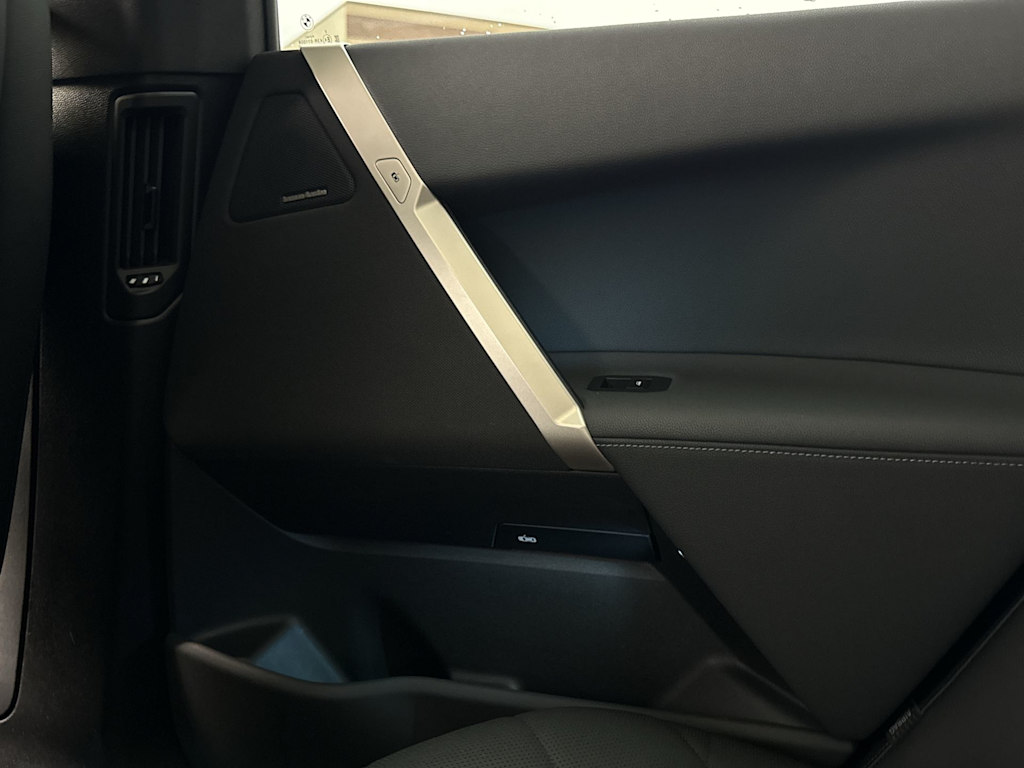 Thumbnail: 2024 BMW iX - 40