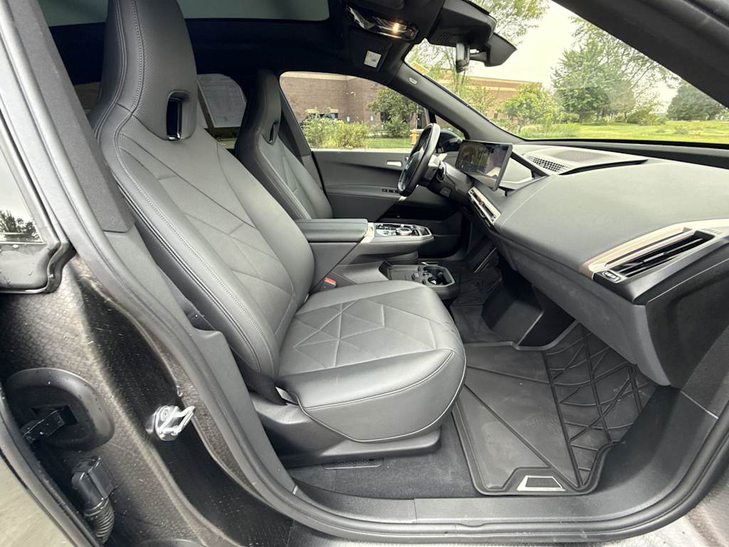 Thumbnail: 2024 BMW iX - 30