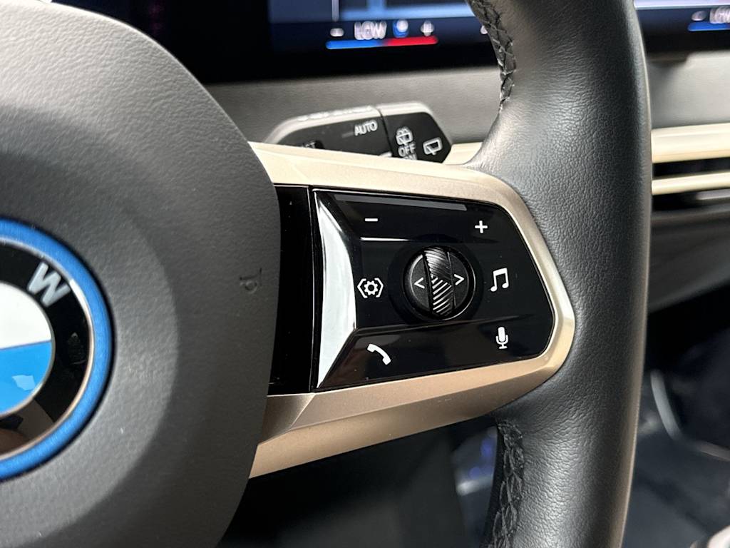 Thumbnail: 2024 BMW iX - 32