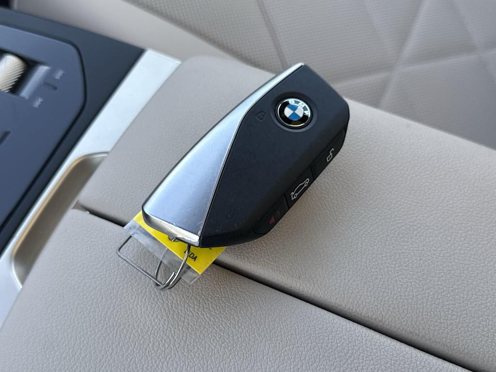 Thumbnail: 2024 BMW iX - 16