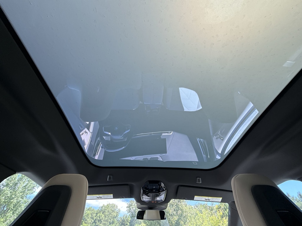 Thumbnail: 2024 BMW iX - 27