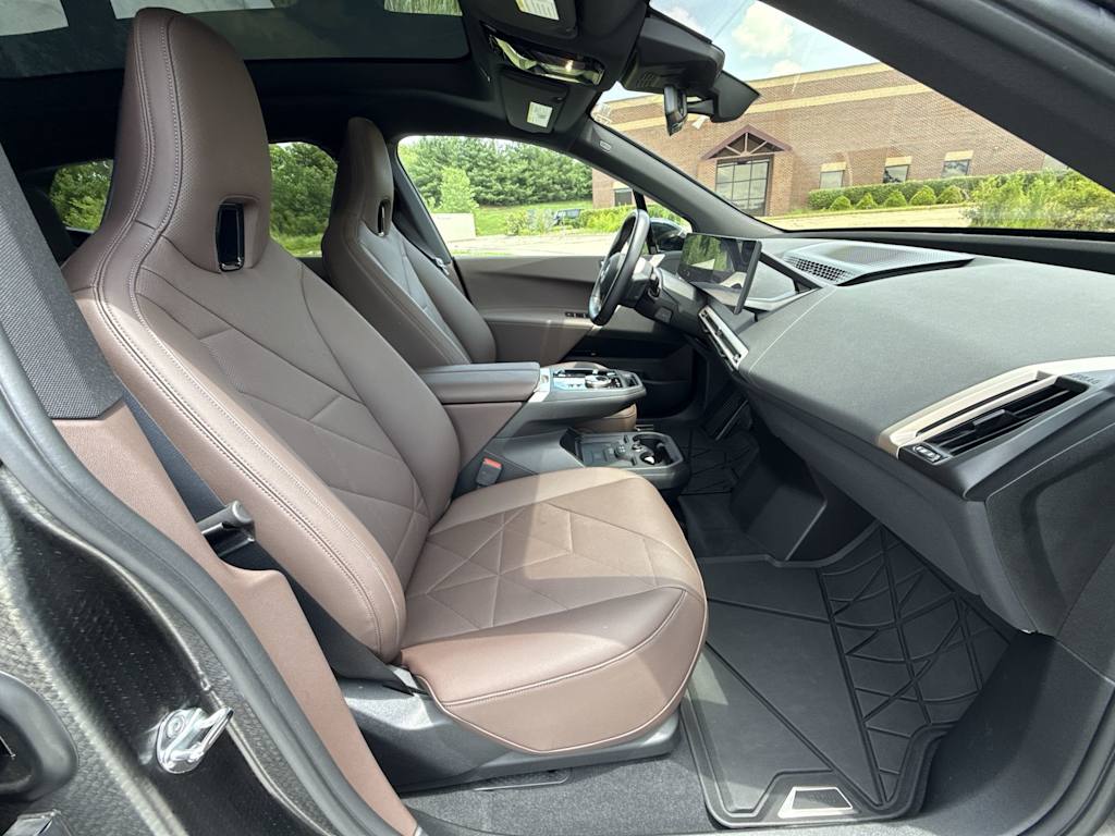 Thumbnail: 2024 BMW iX - 29
