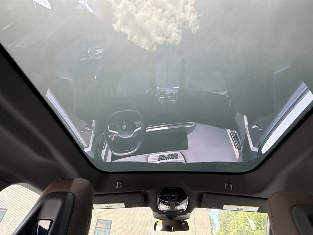 Thumbnail: 2024 BMW iX - 28