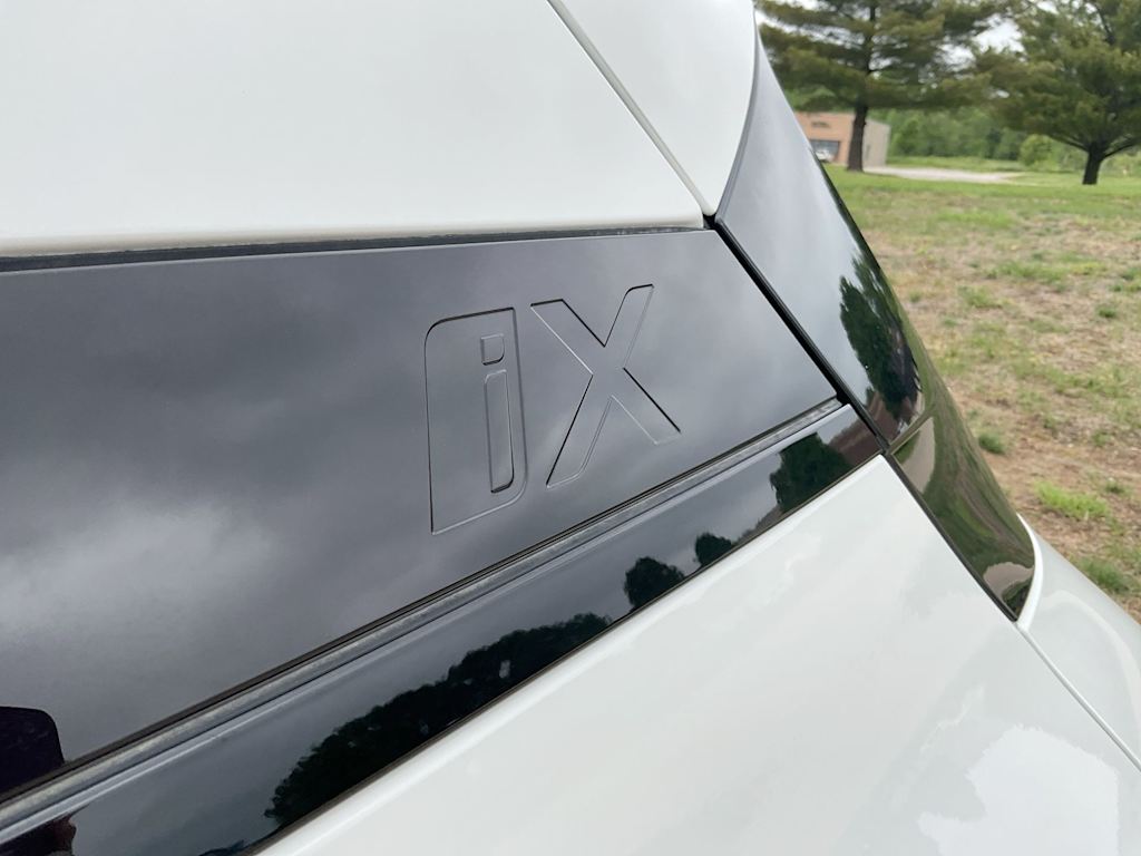 Thumbnail: 2023 BMW iX - 24