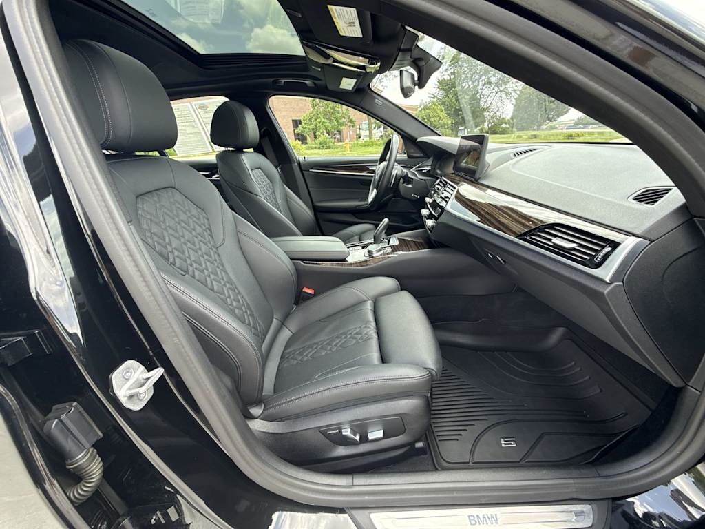 Thumbnail: 2023 BMW 5 Series - 27