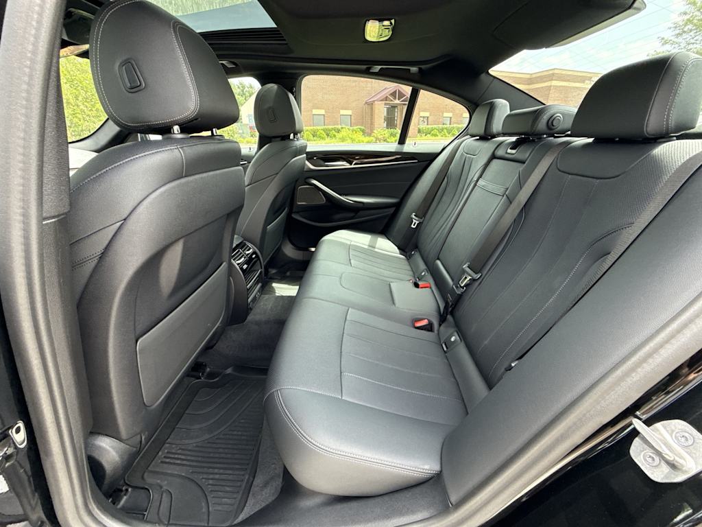 Thumbnail: 2023 BMW 5 Series - 24