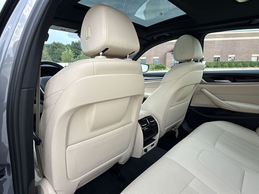 Thumbnail: 2023 BMW 5 Series - 13