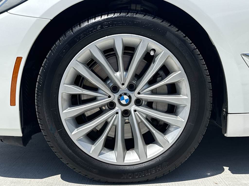 Thumbnail: 2023 BMW 5 Series - 6