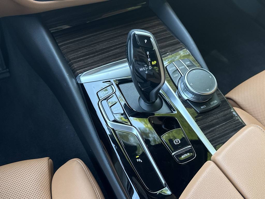 Thumbnail: 2023 BMW 5 Series - 14