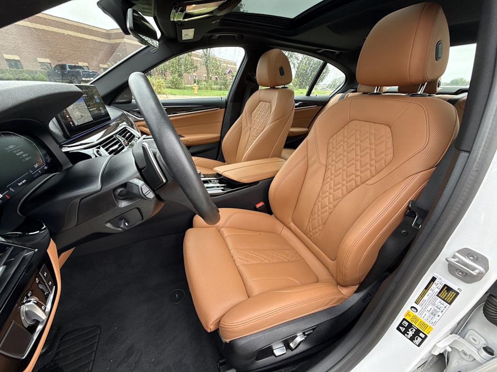 Thumbnail: 2023 BMW 5 Series - 11