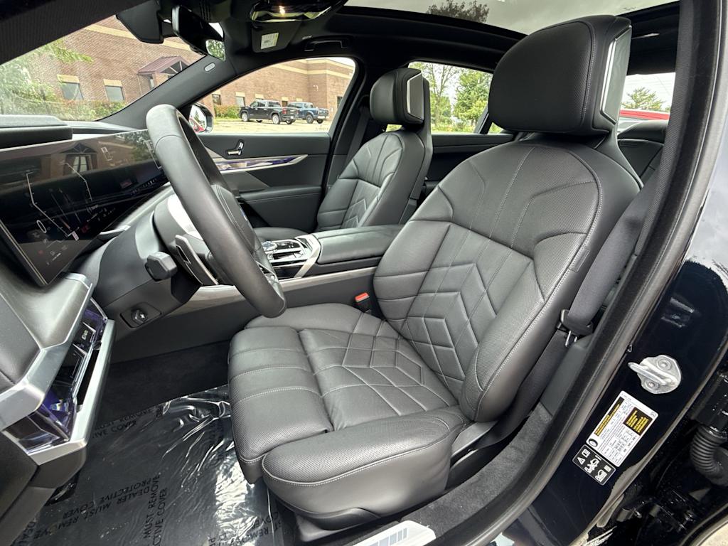 Thumbnail: 2024 BMW 7 Series - 9