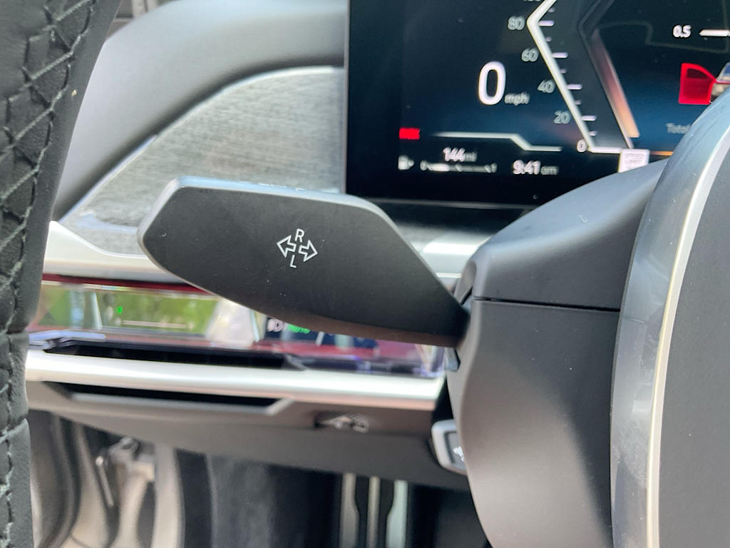 Thumbnail: 2024 BMW 7 Series - 32