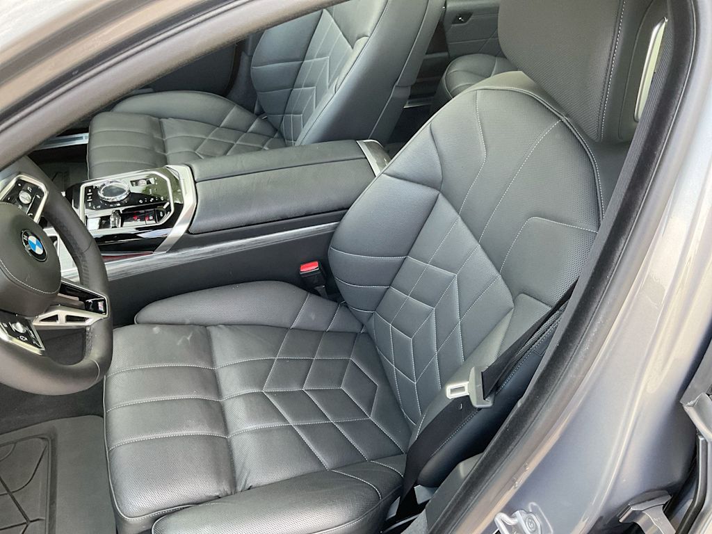 Thumbnail: 2024 BMW 7 Series - 11