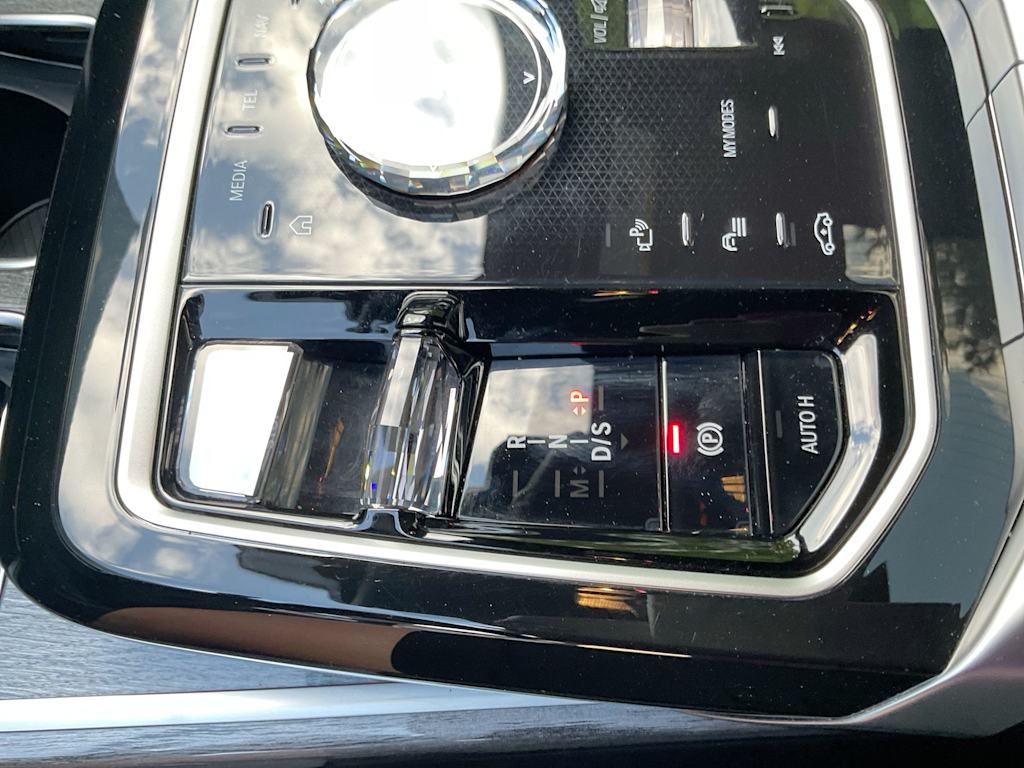 Thumbnail: 2024 BMW 7 Series - 36