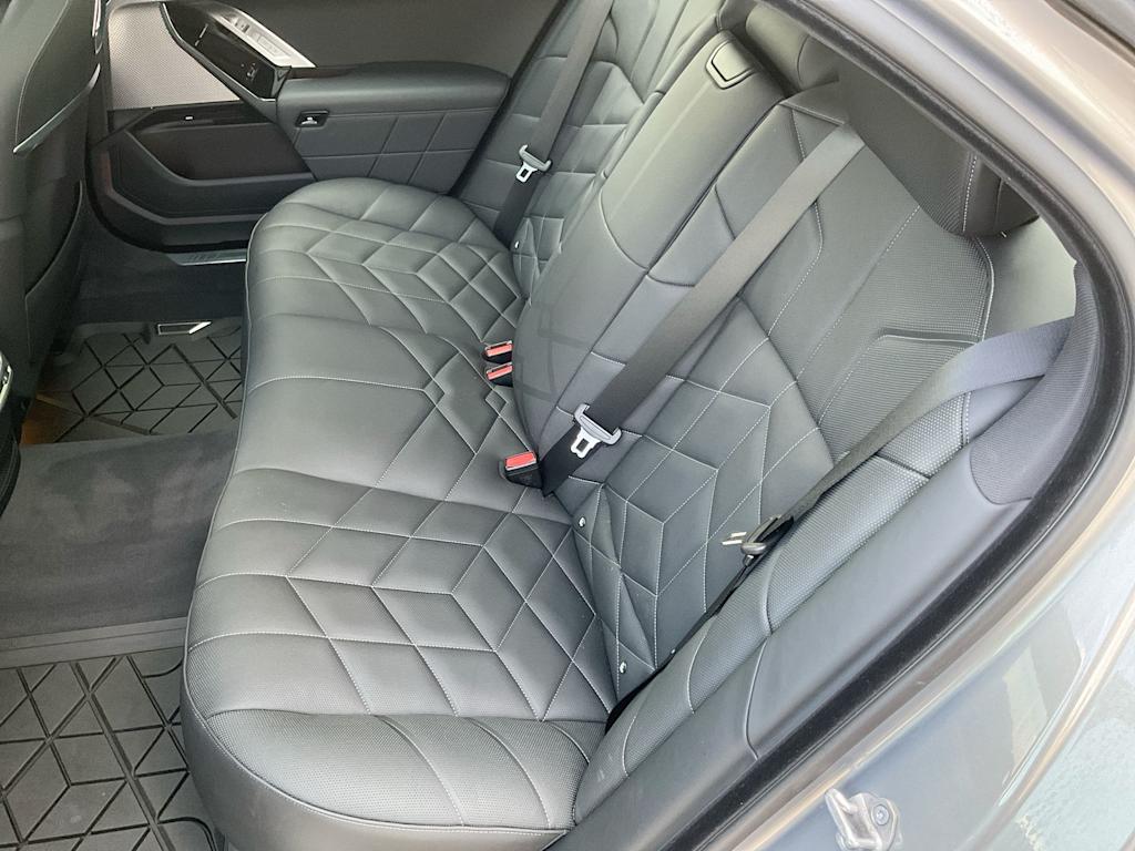 Thumbnail: 2024 BMW 7 Series - 26