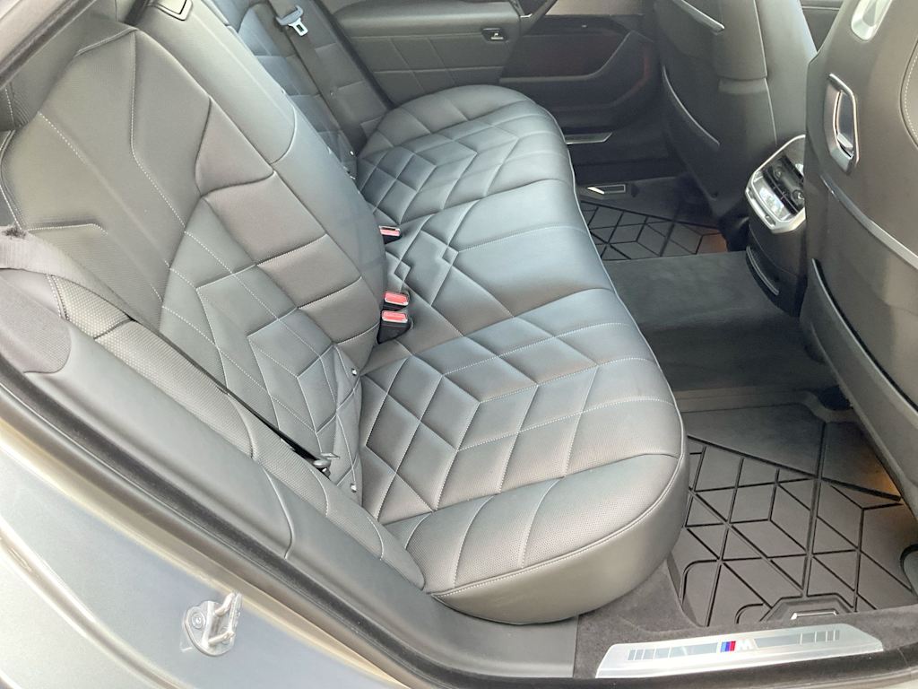 Thumbnail: 2024 BMW 7 Series - 27