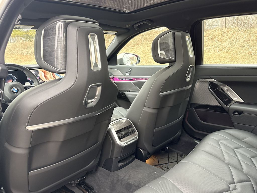 Thumbnail: 2024 BMW 7 Series - 12