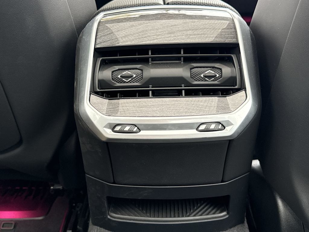 Thumbnail: 2024 BMW 7 Series - 38