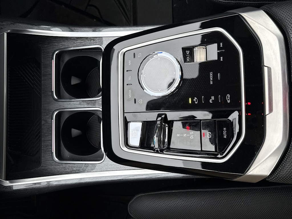 Thumbnail: 2024 BMW 7 Series - 15