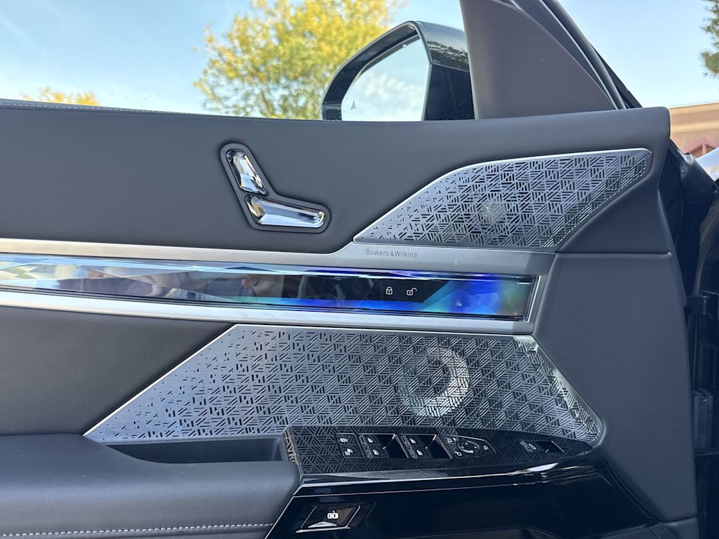 Thumbnail: 2025 BMW 7 Series - 22