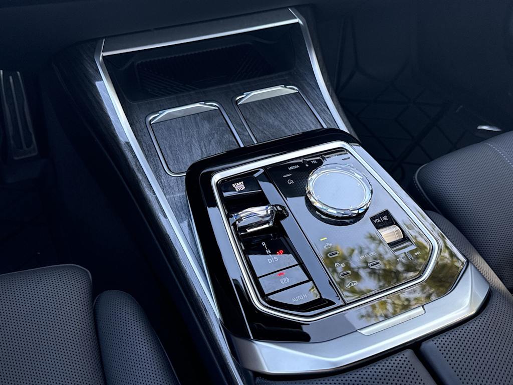 Thumbnail: 2025 BMW 7 Series - 14