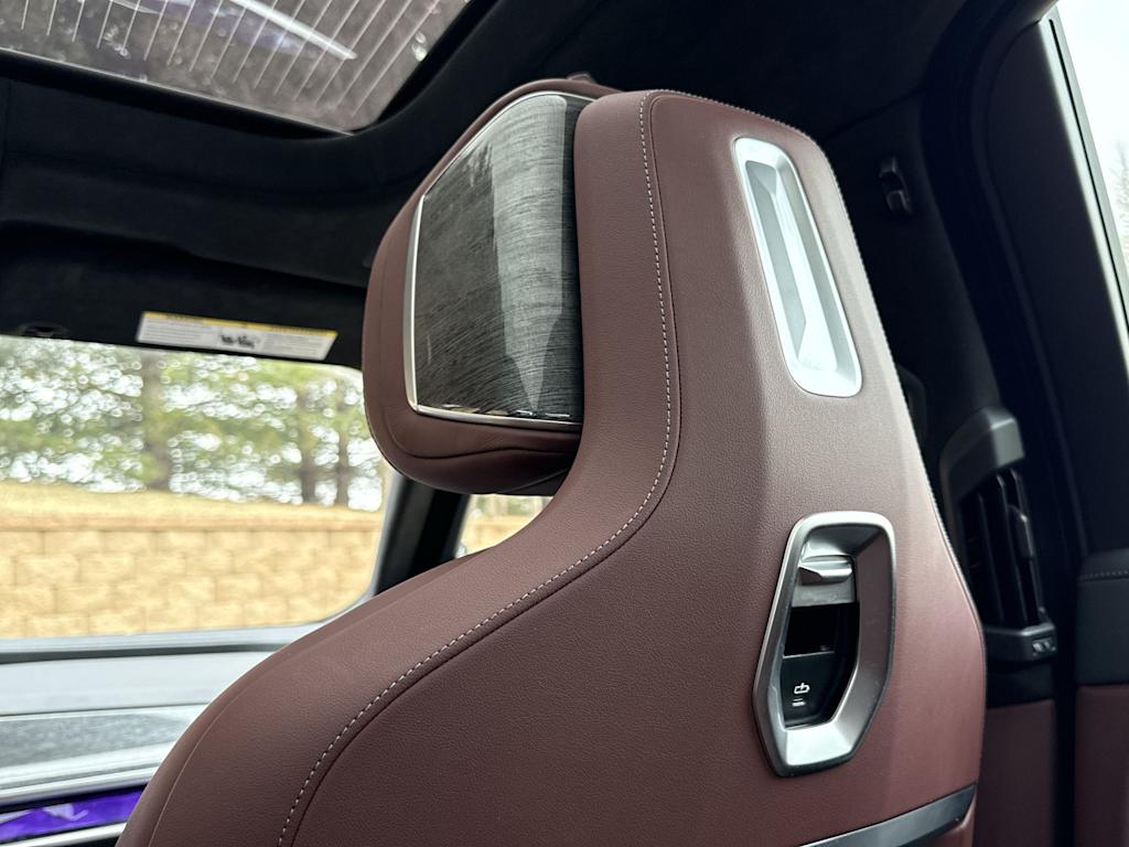 Thumbnail: 2024 BMW 7 Series - 38