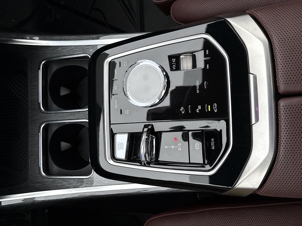 Thumbnail: 2024 BMW 7 Series - 29