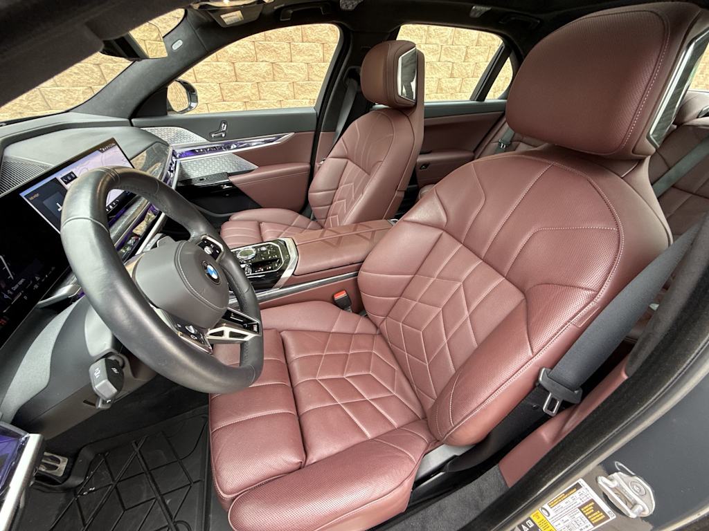 Thumbnail: 2024 BMW 7 Series - 10