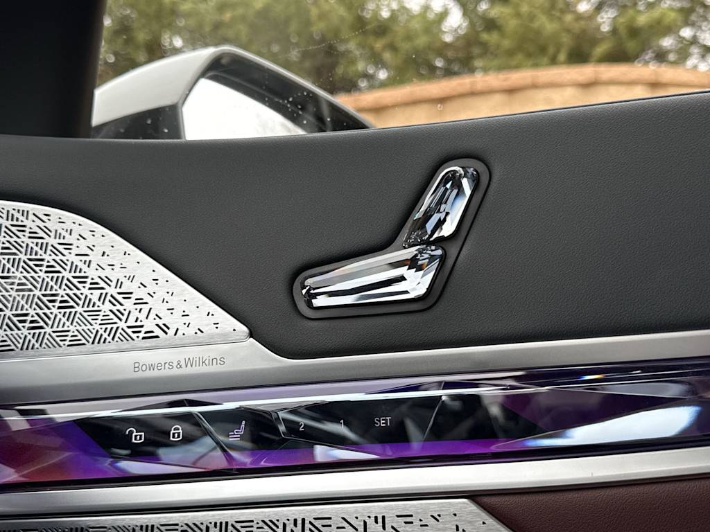 Thumbnail: 2024 BMW 7 Series - 22