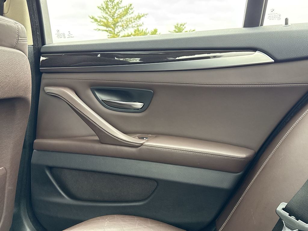 Thumbnail: 2016 BMW 5 Series - 39
