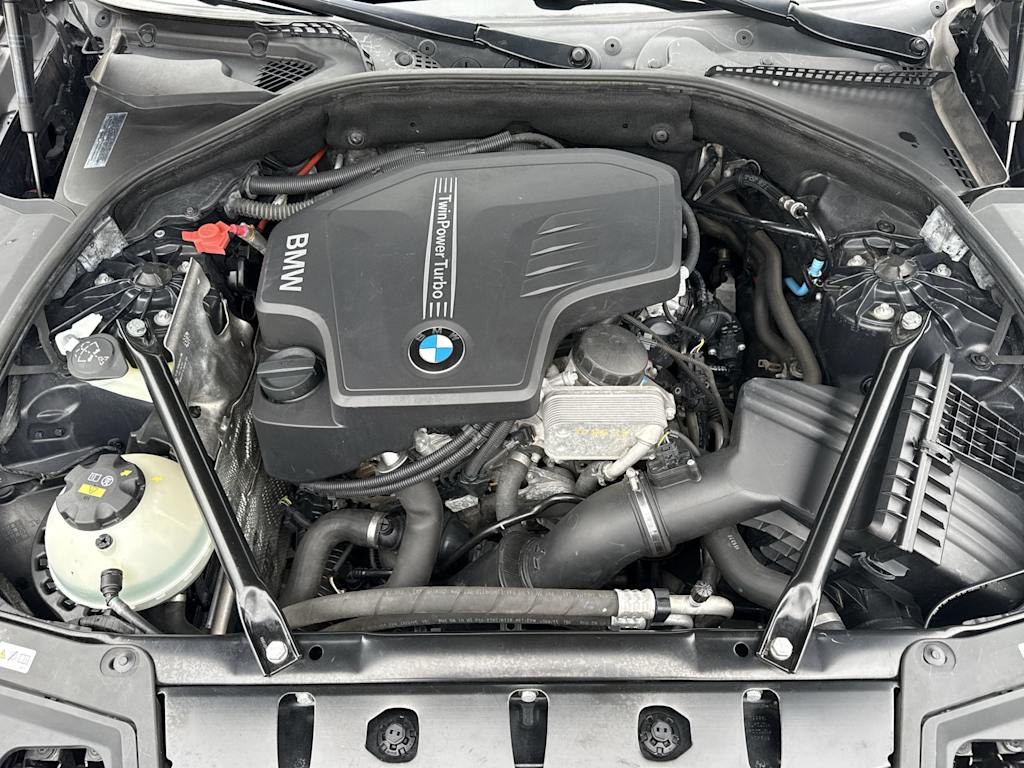 Thumbnail: 2016 BMW 5 Series - 8